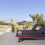 Hotel de apartamente Pnoes Luxury 4*