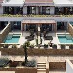 Hotel de apartamente Pnoes Luxury