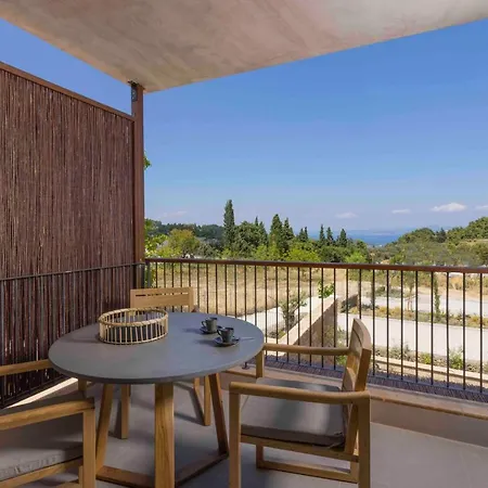 Pnoes Luxury Aparthotel 4*
