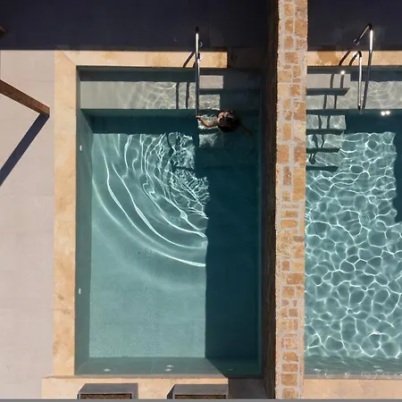 Pnoes Luxury Hotel de apartamente Paliouri