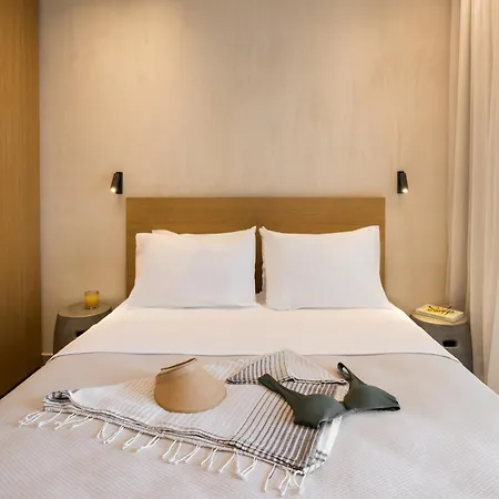 Aparthotel Pnoes Luxury