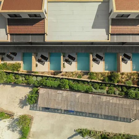 Pnoes Luxury 4* Παλιούρι