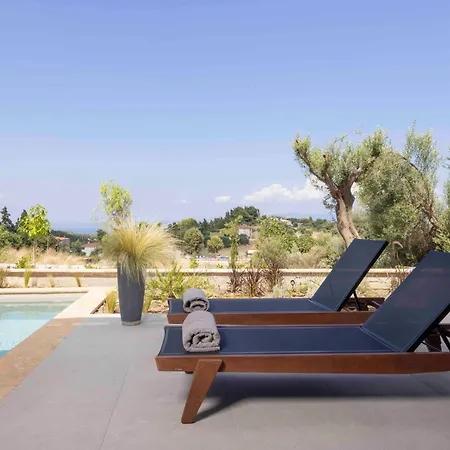 Aparthotel Pnoes Luxury 4*