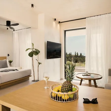 Pnoes Luxury Aparthotel