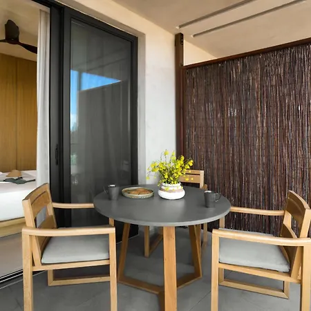 Pnoes Luxury Aparthotel 4*