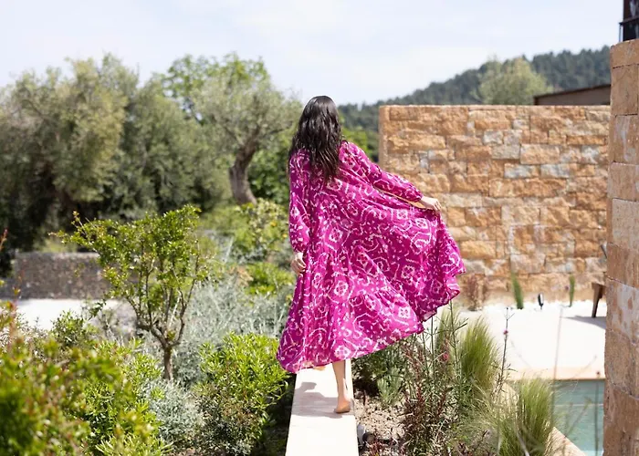 Hotel de apartamente Pnoes Luxury