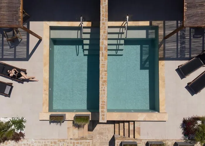 Hotel de apartamente Pnoes Luxury 4*