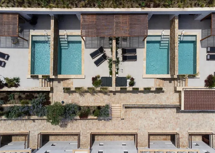 Pnoes Luxury Hotel de apartamente 4*