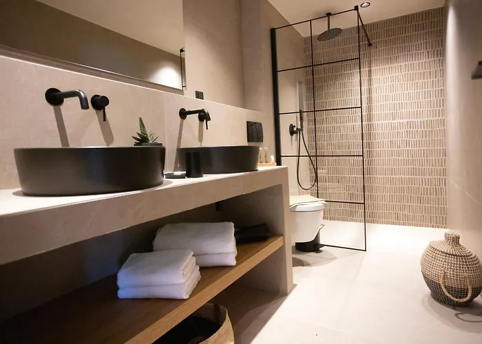 Hotel de apartamente Pnoes Luxury 4*