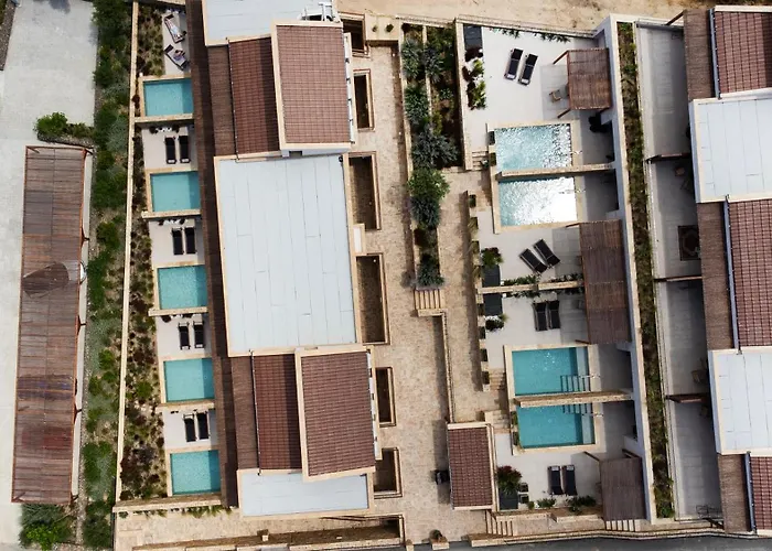 Pnoes Luxury Hotel de apartamente