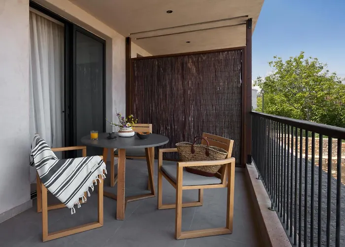 Hotel de apartamente Pnoes Luxury 4*